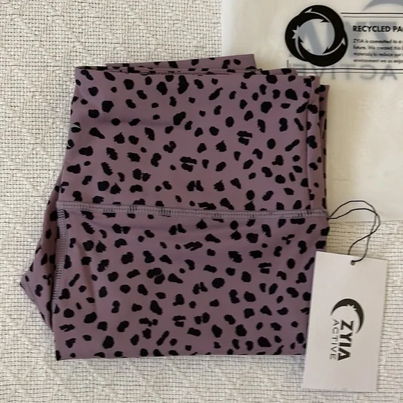 Zyia Lilac Jaguar Fit n Free Hi-rise 7/8 24" - Picture 7 of 16